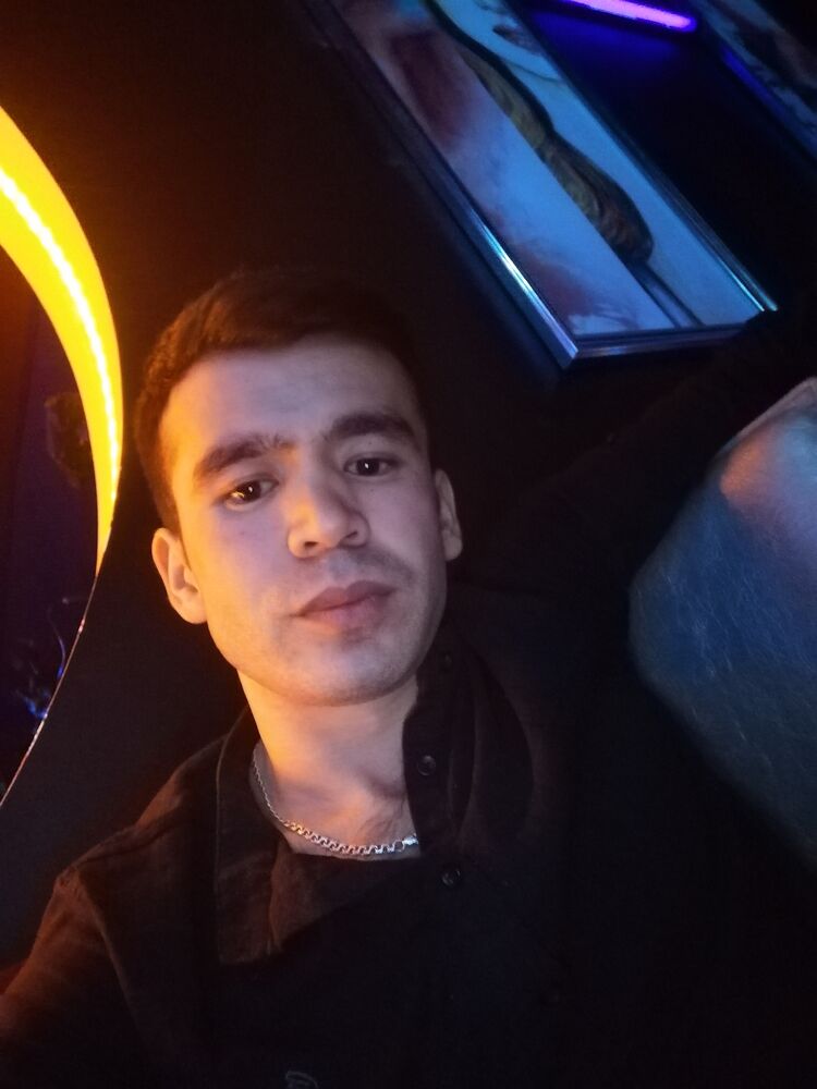  44572430  , 27 ,    