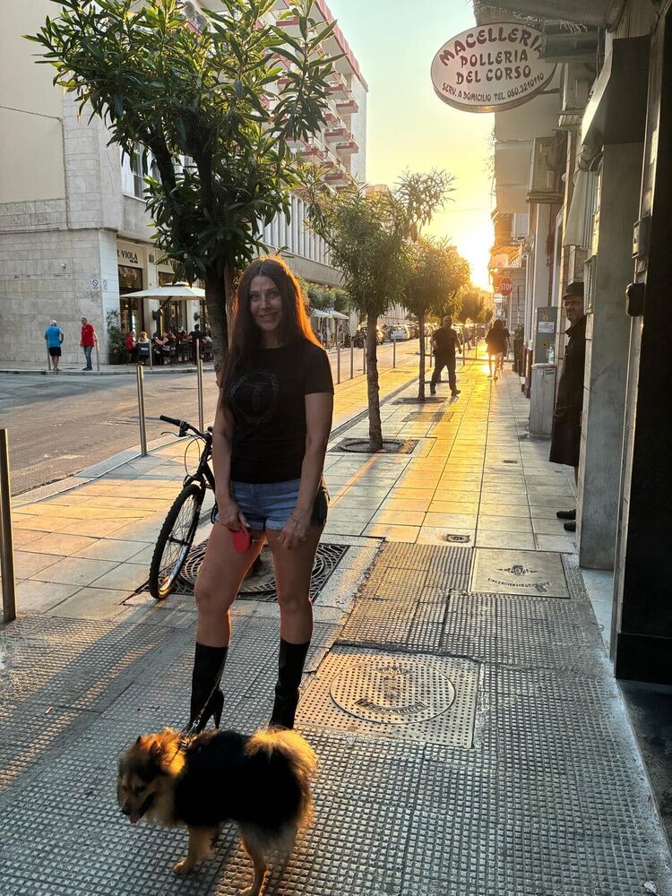  -,   Liliana, 57 ,     , c 