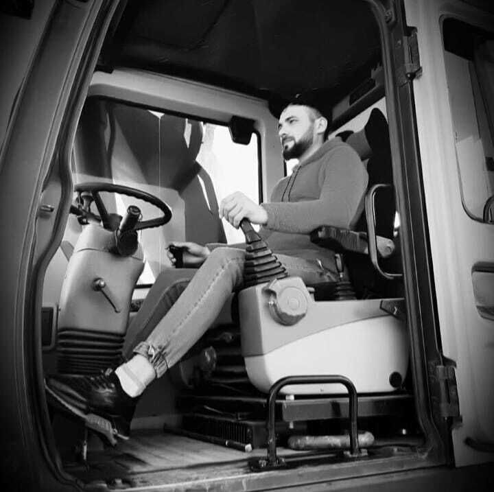  49730740  Turan, 31 ,    