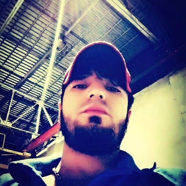  22450300  Amir volk, 31 ,    