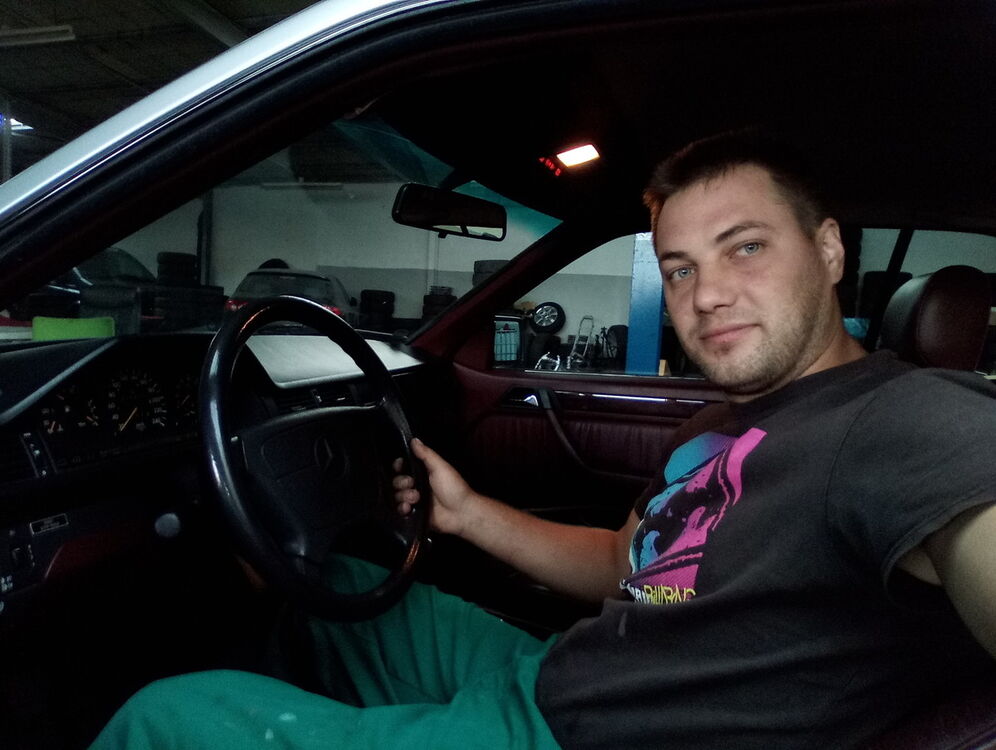  ,   Serj, 35 ,   