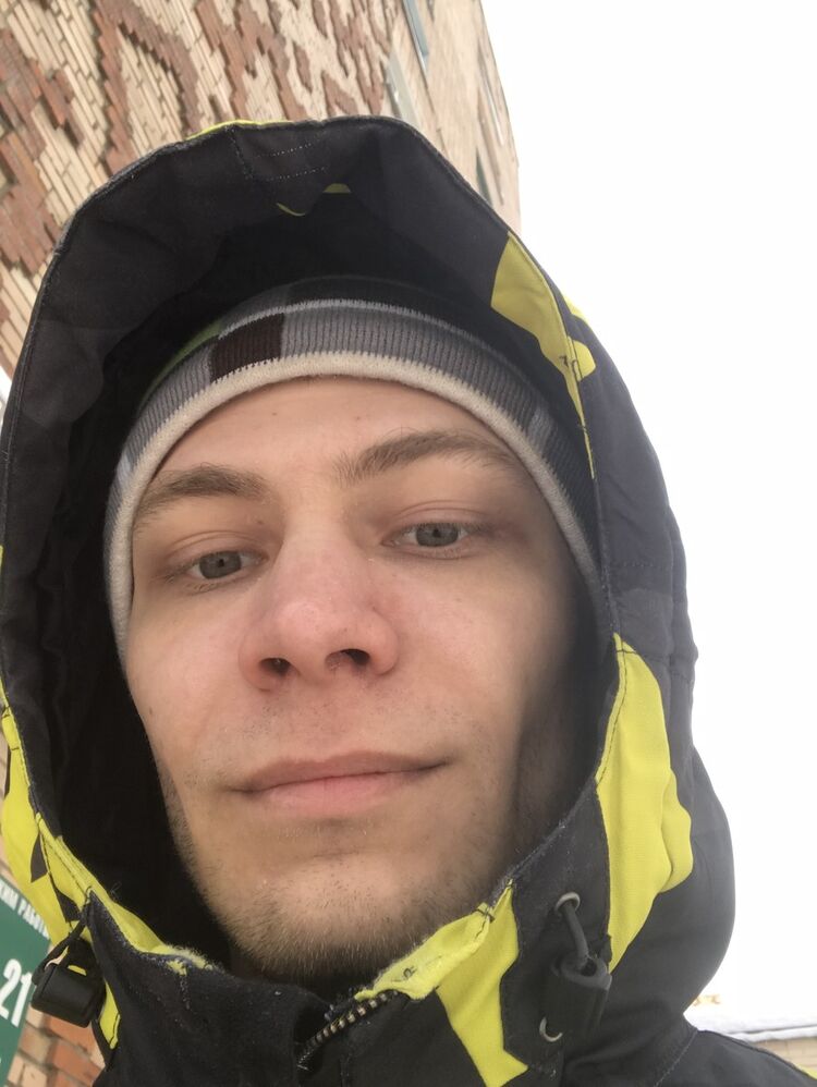  11749410  , 37 ,    