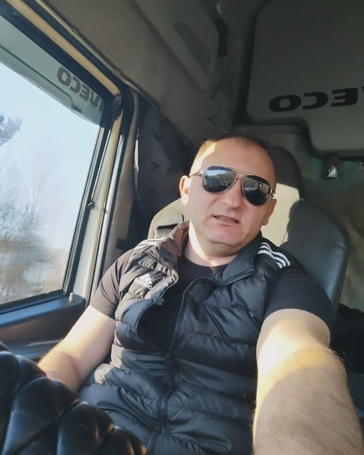  42062510  Ljubomir, 38 ,    Backa Topola
