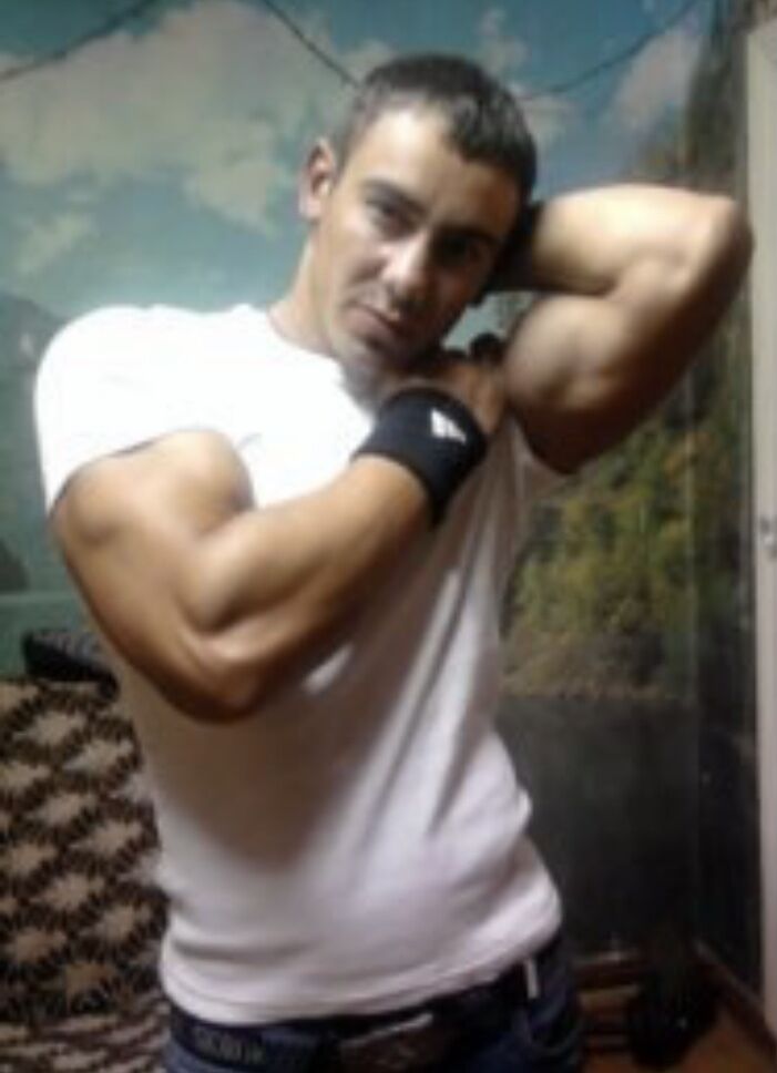  31340080  Alex, 30 ,    