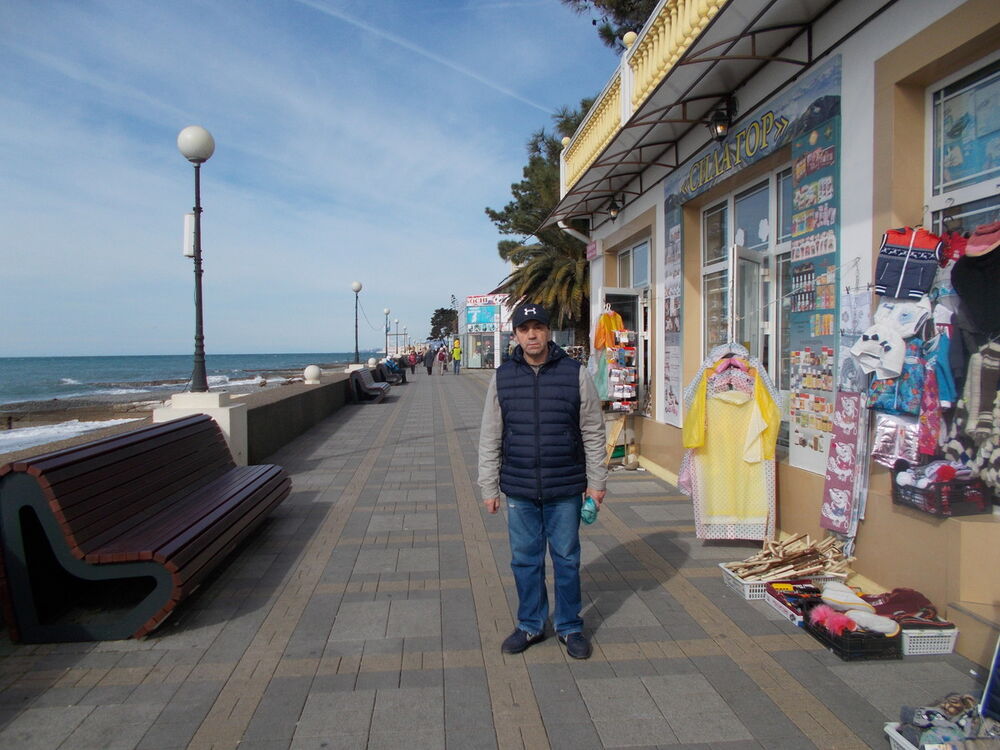  ,   Wadim, 64 ,     , c 