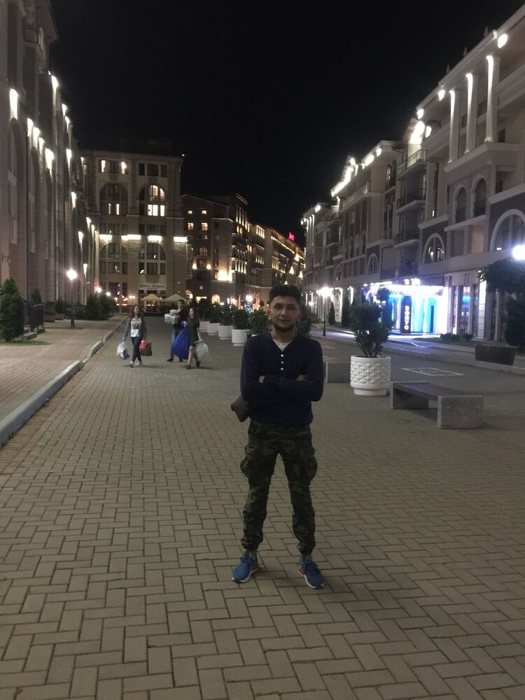 12418490  Sayit, 33 ,    
