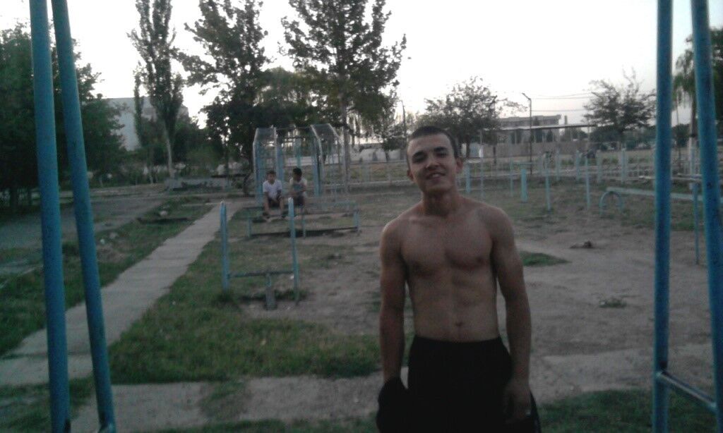  ,   Rovshan, 31 ,   ,   , c 