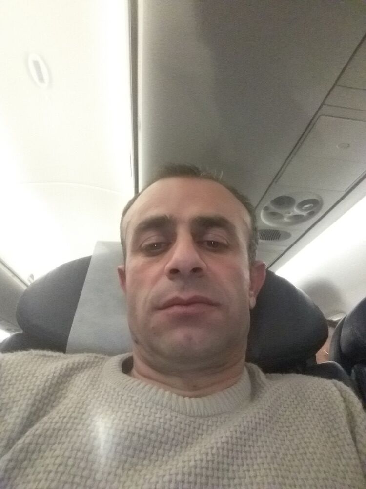  15262510  Natiq, 45 ,    