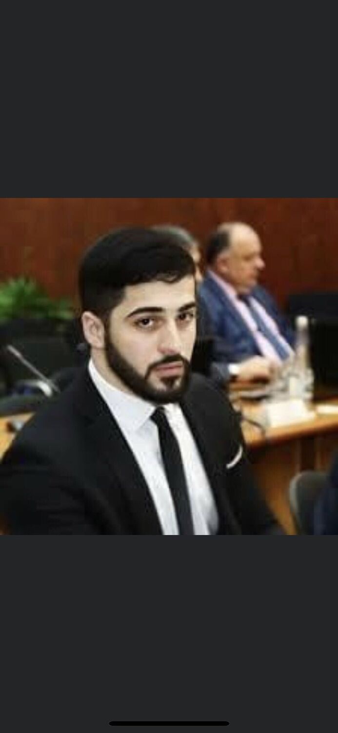  36774360  Murod, 40 ,    