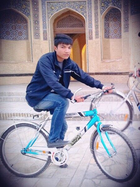  4440290  Bahrom, 31 ,    