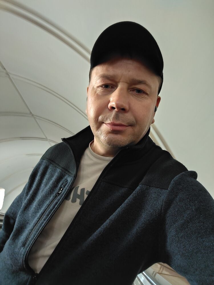  51604680  Sergey, 42 ,     