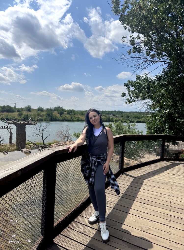  --,   , 27 ,  