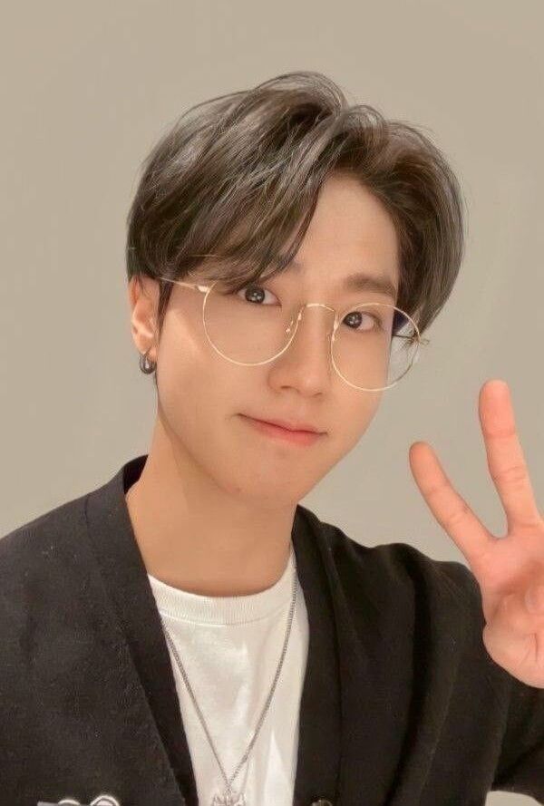  ,   Jisung, 24 ,   ,   , c , 