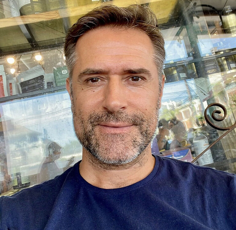  53388530  Ethan, 50 ,    London Colney