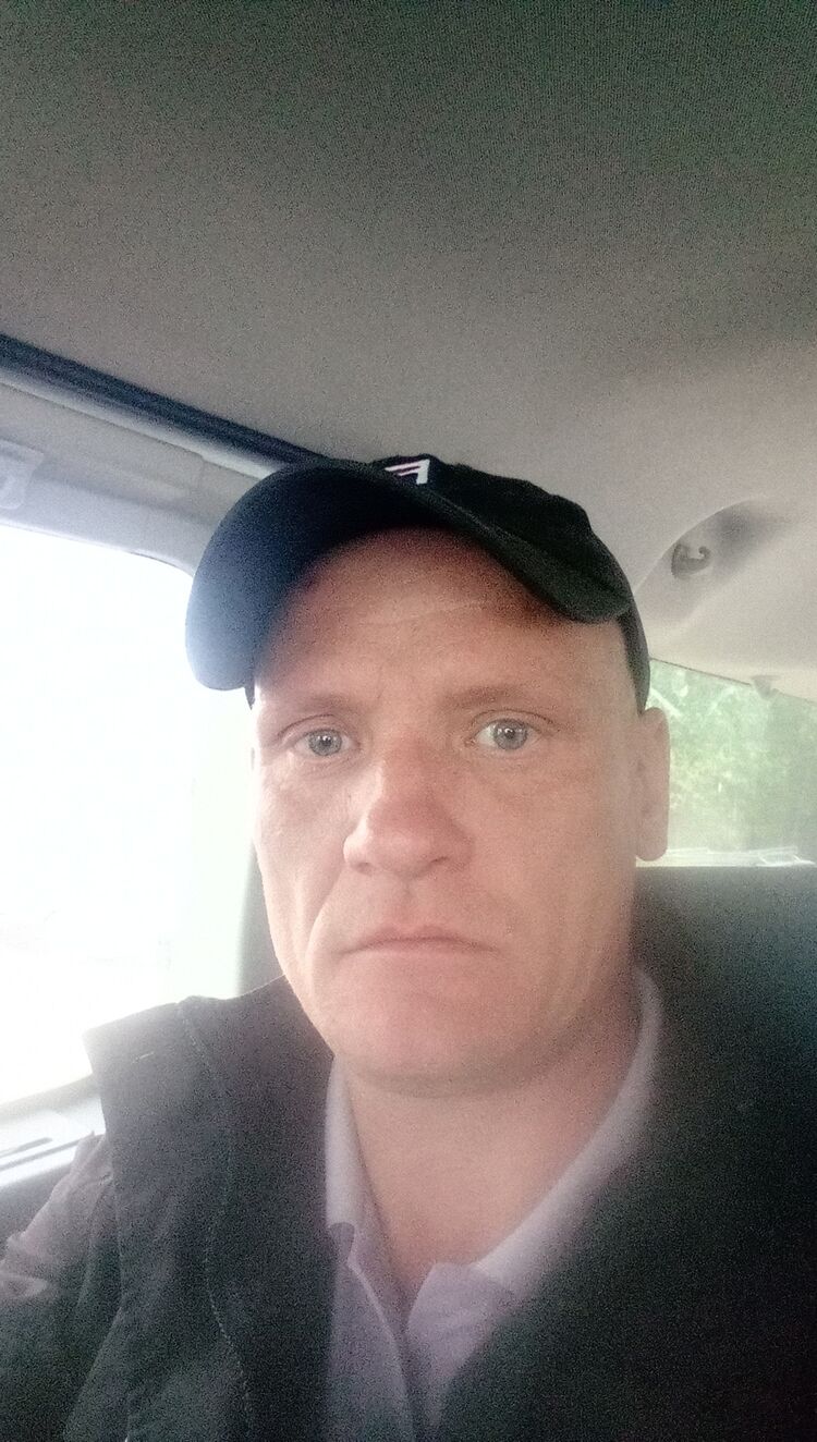  ,   Nikolay, 45 ,   c 