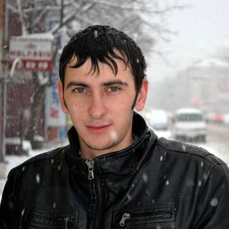  ,   Igor, 35 ,   ,   