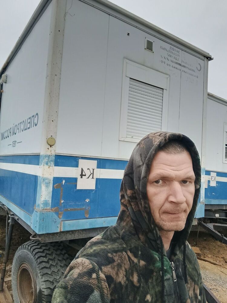  52063890  , 39 ,    -