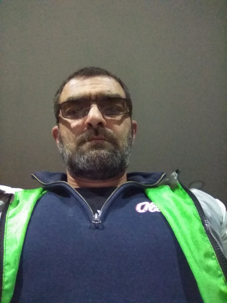 46946510  Gia, 42 ,    