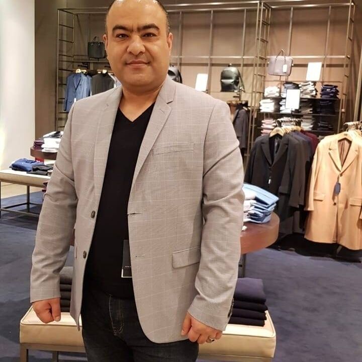  40157940  Aziz, 48 ,    