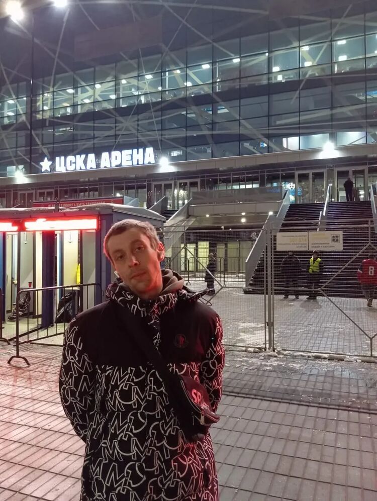 ���� 40147690 ������� ����, 37 ���, ���� ���������� � �����-����������