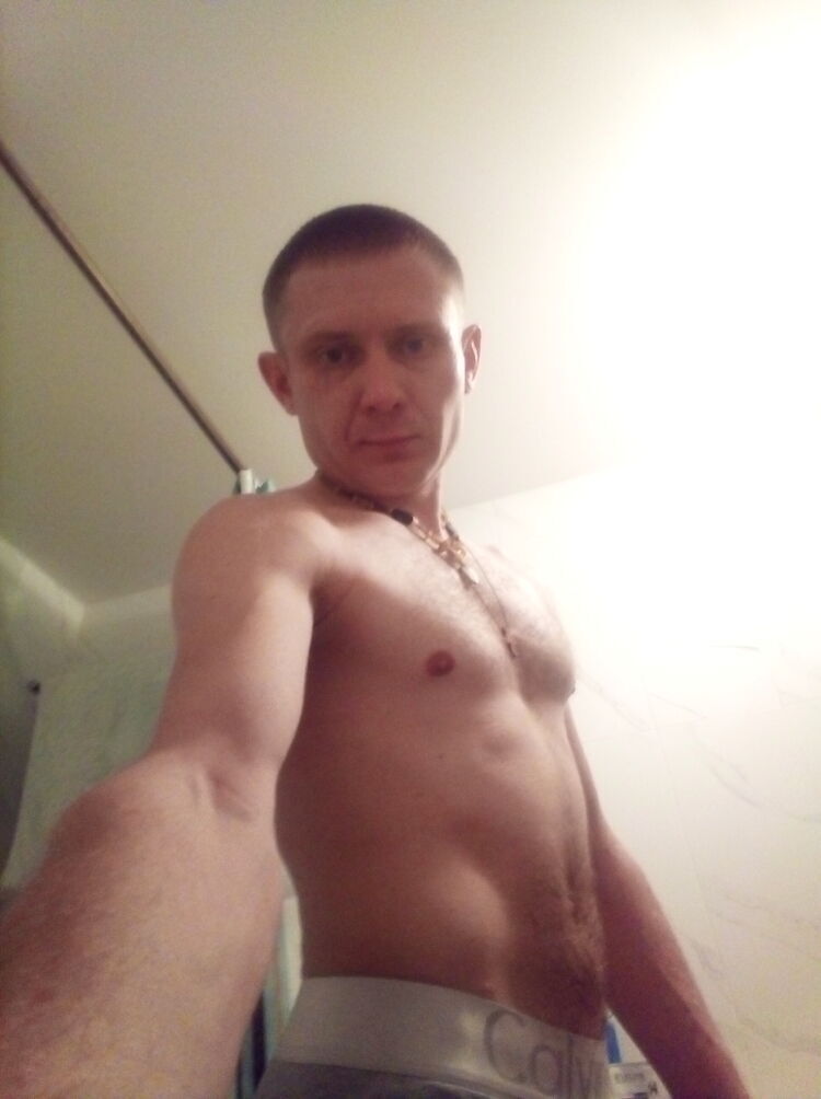  ,   Fuckskinnyas, 22 ,   