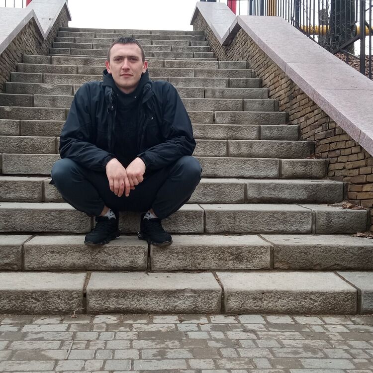  22505850  Vlad, 34 ,    