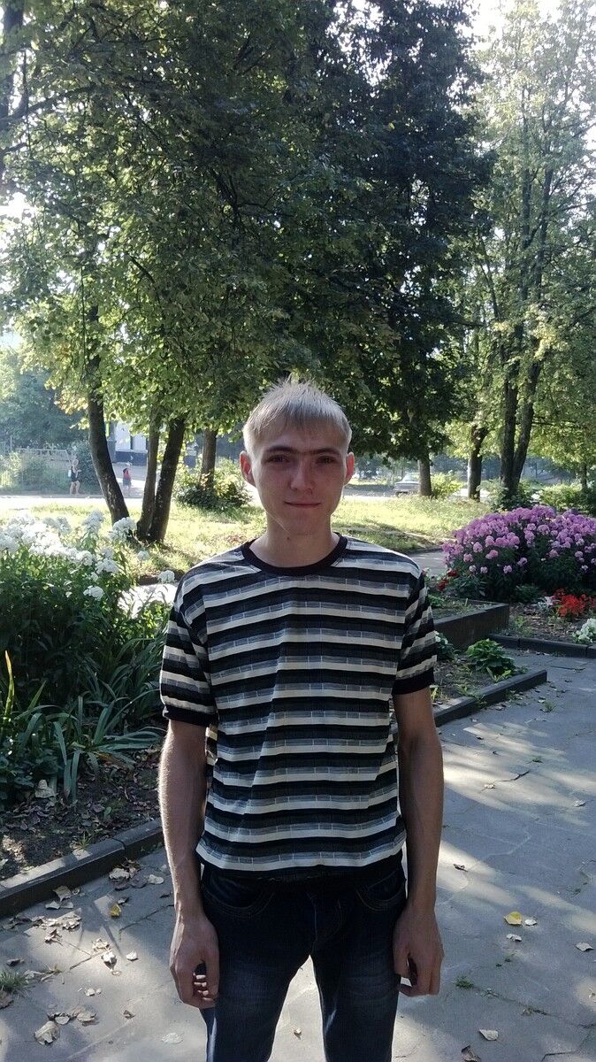  4573440  Pavel, 34 ,    