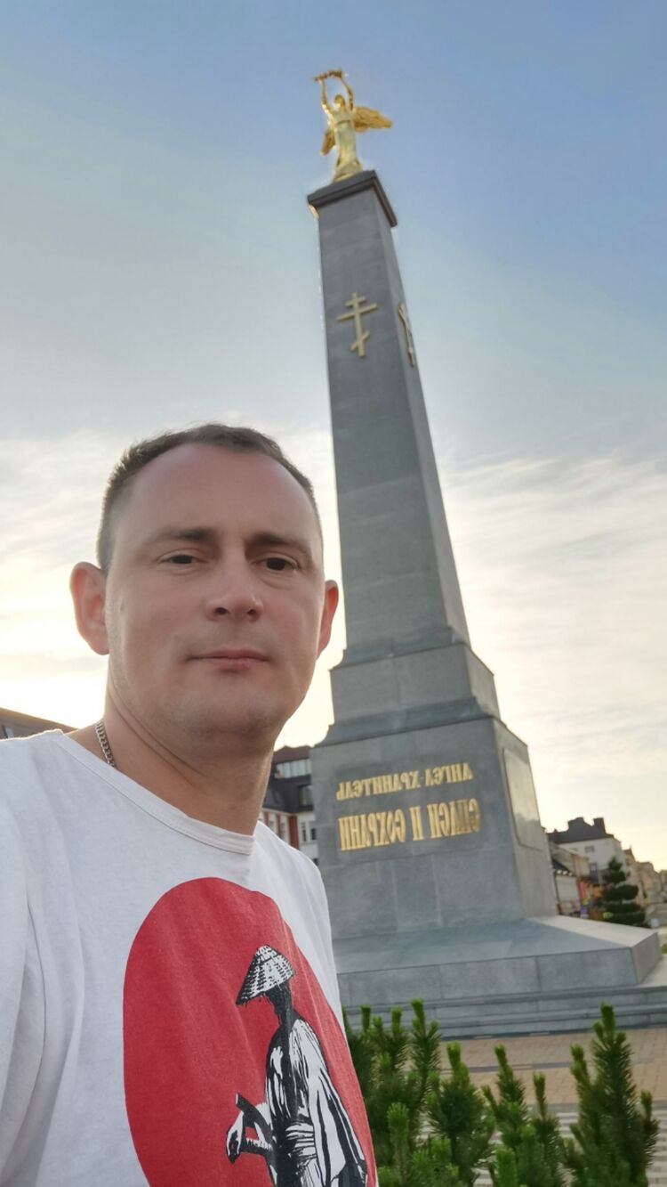  ,   Aleksej, 42 ,   ,   , c 