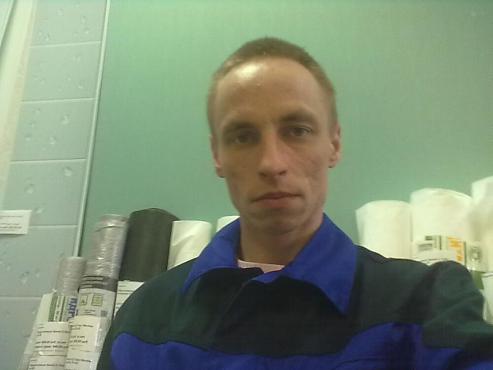 9328580  Alexei, 37 ,    