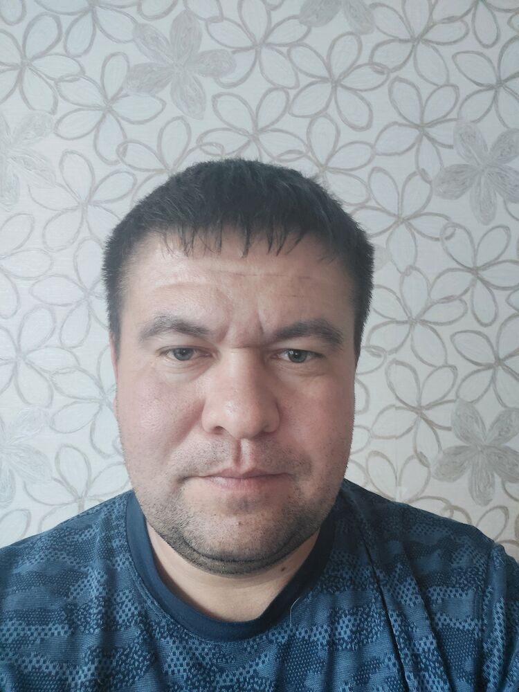  25637800  Alexey, 42 ,    