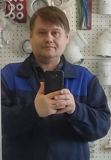  42319200  Ruslan, 49 ,    
