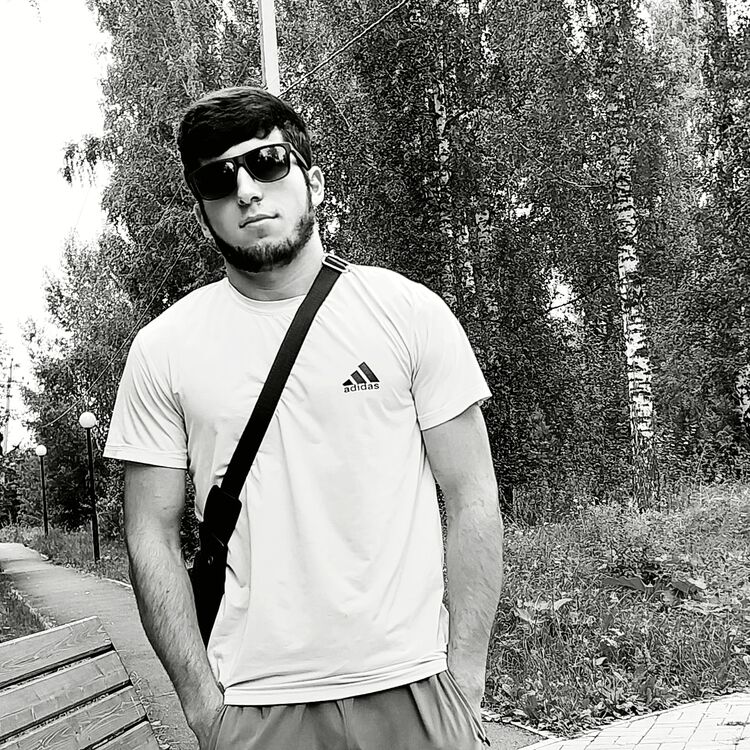  53029660  Husein, 21 ,    