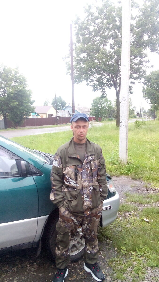  ,   Denis, 42 ,   ,   , c 