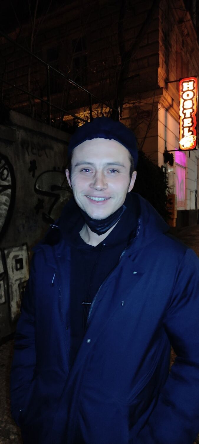  25073830  Yaroslav, 33 ,    Praha