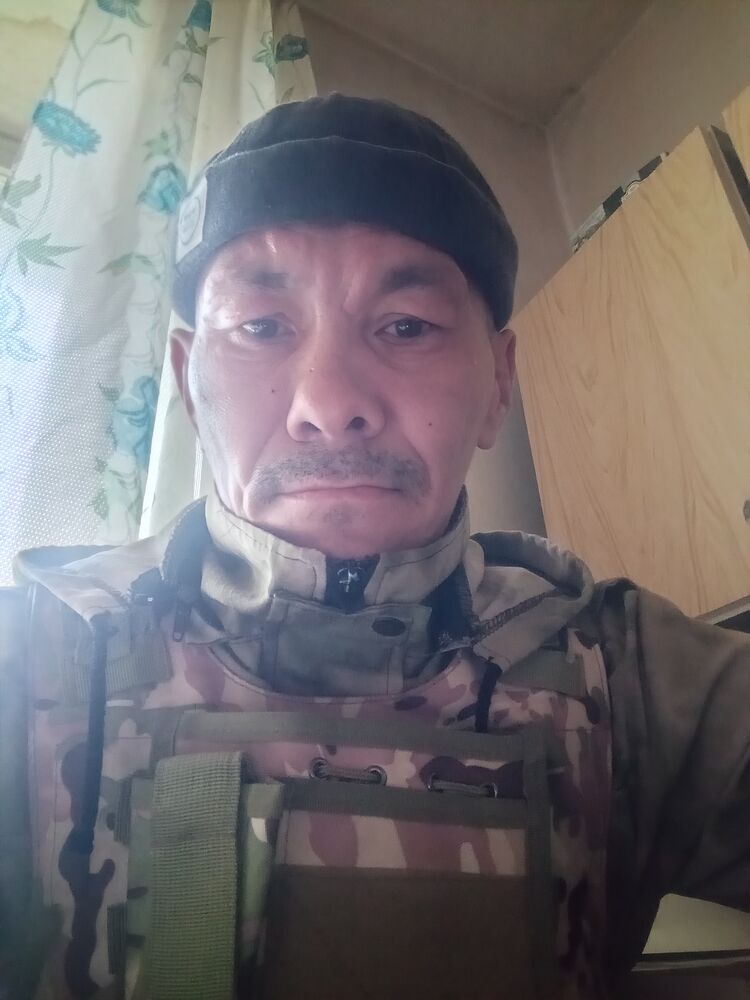  53240660  Vovik, 42 ,    