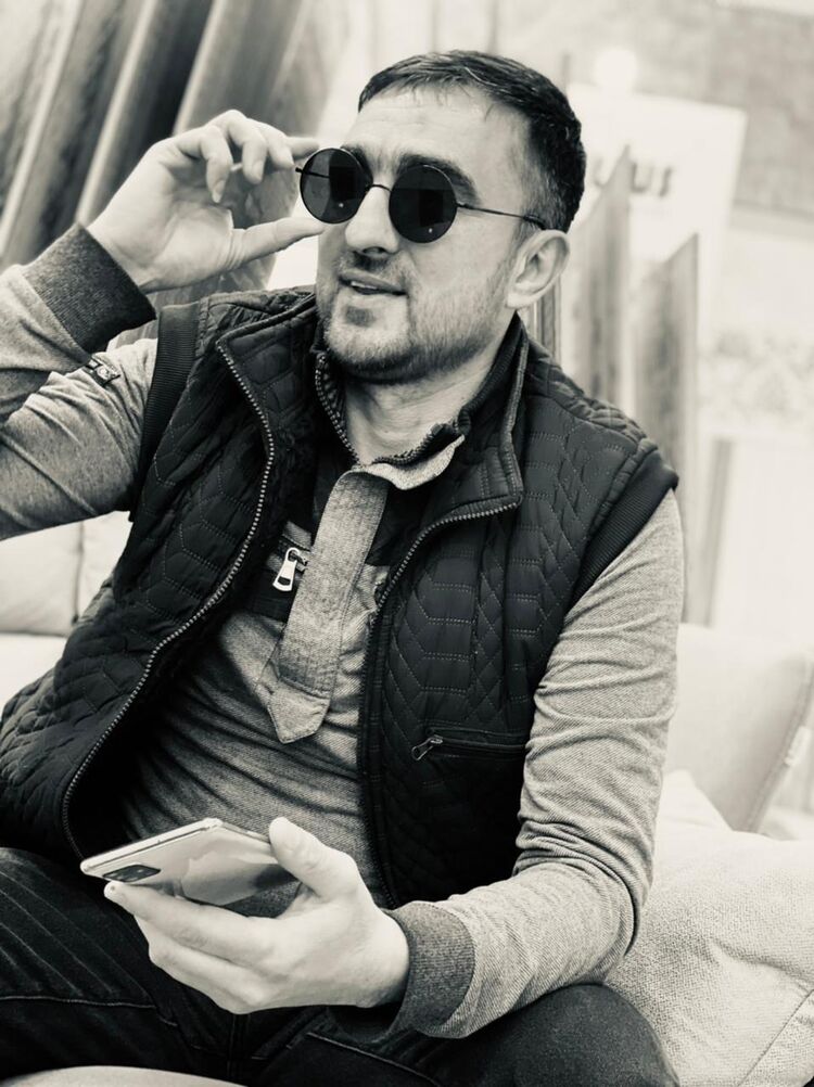 ,   Elnur, 43 ,   ,   , c , 
