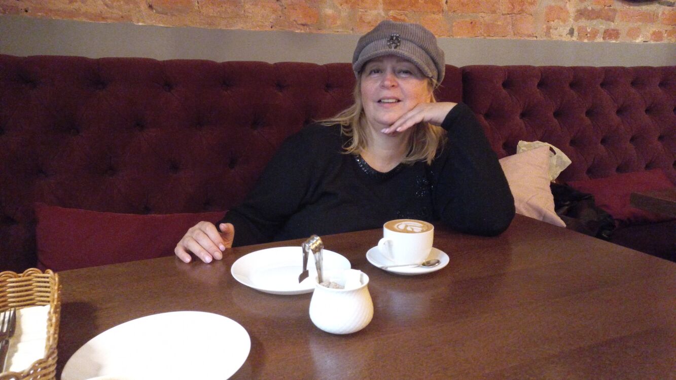  30564470  , 57 ,    -