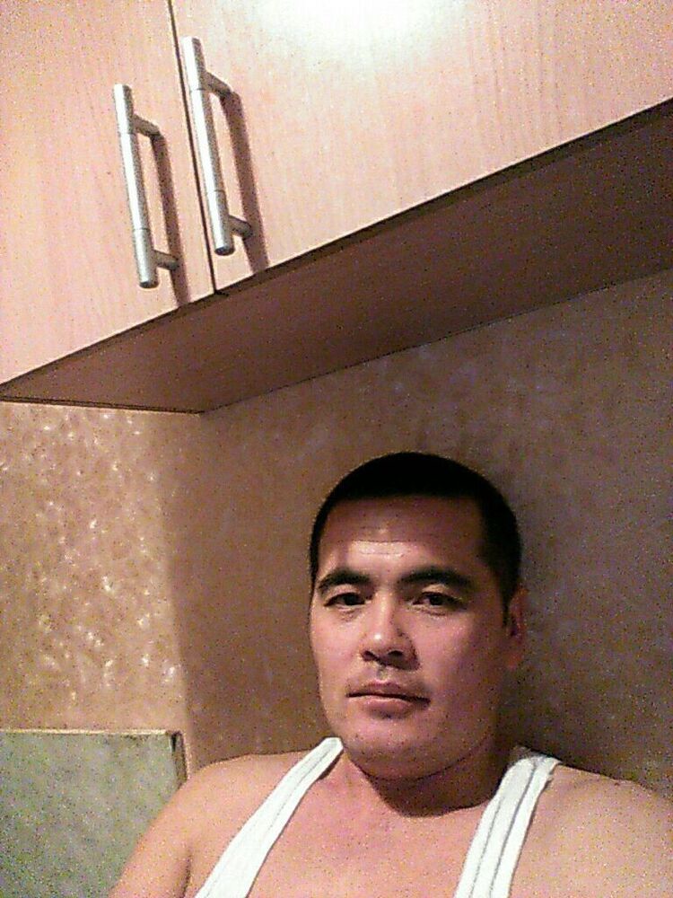  9312690  Slava, 32 ,    