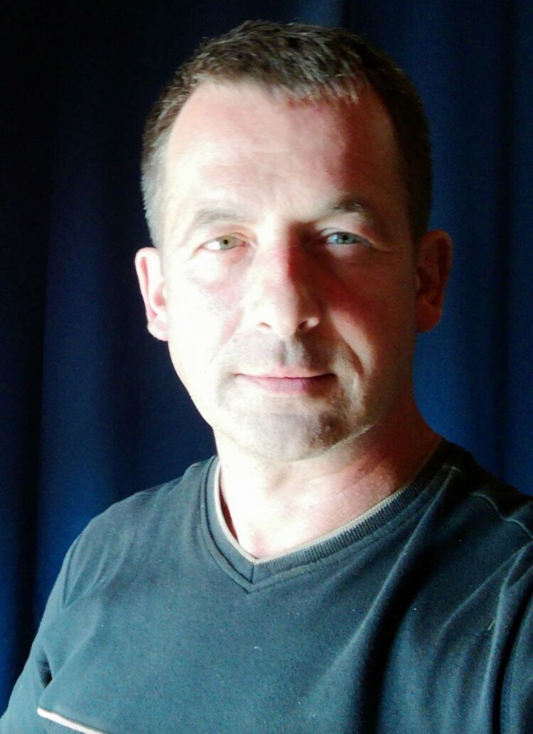  52372450  Vladimir, 55 ,    