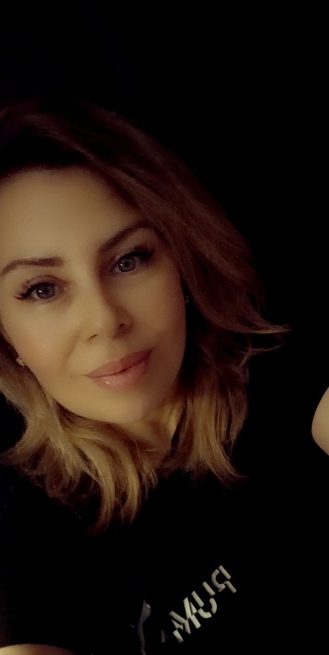  Ara,   Mia, 42 ,     , c 