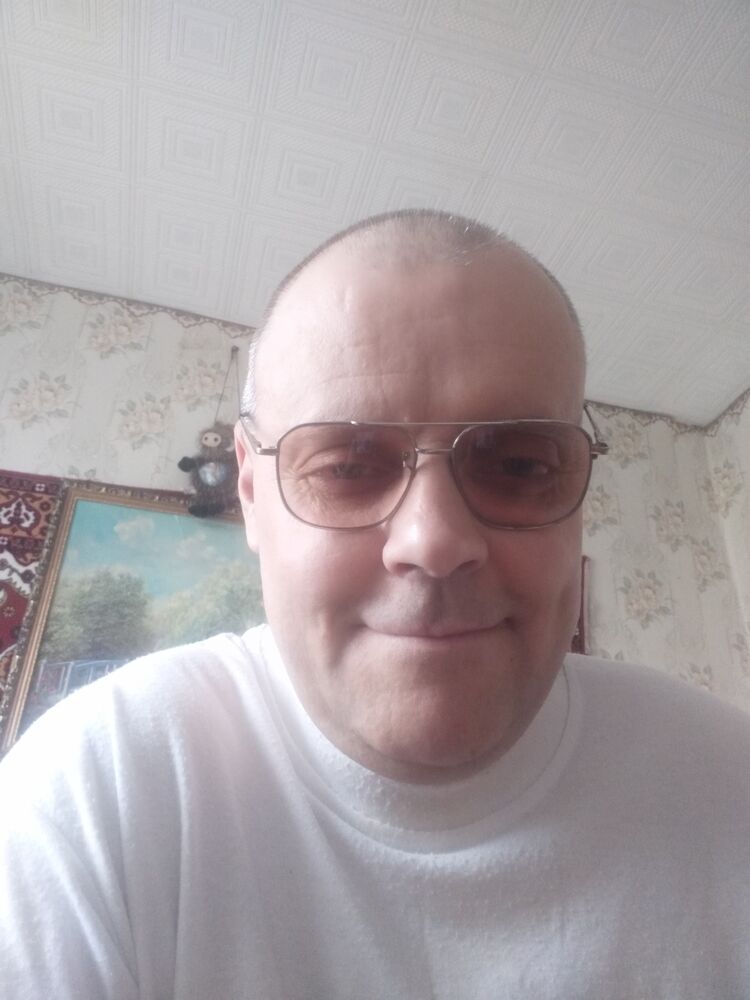  43756610  Shadrin, 52 ,    