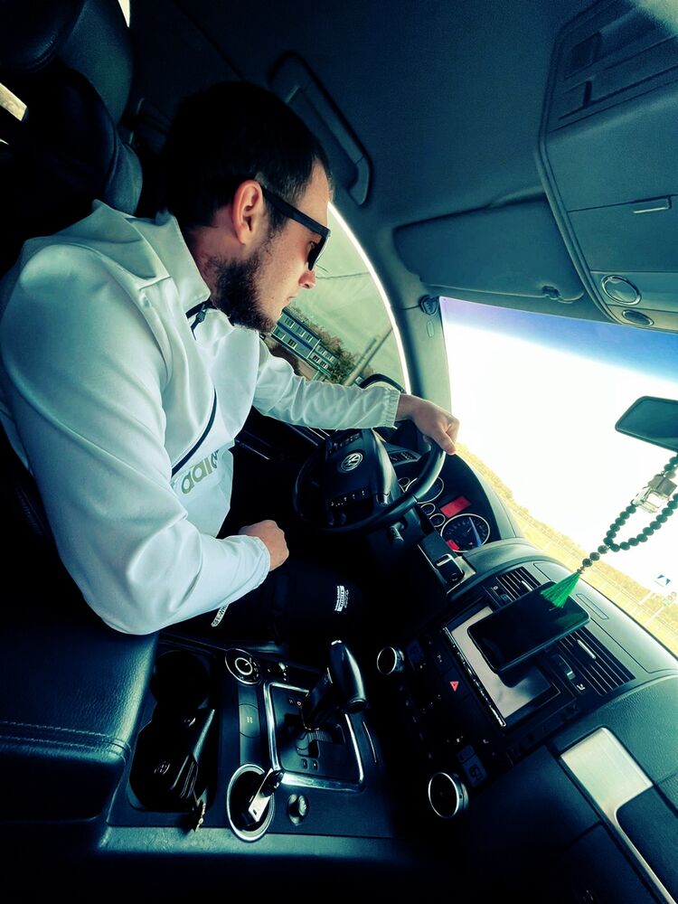  53998530  Ruslan, 29 ,    