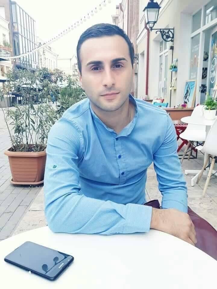  Kadikoy,   Dance, 34 ,   ,   , c 
