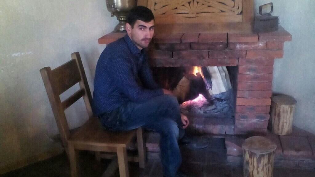  27592160  Galust, 35 ,    