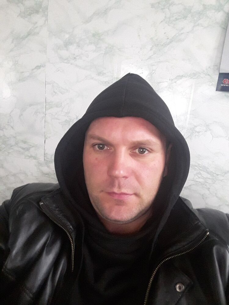  8427100  , 39 ,    -