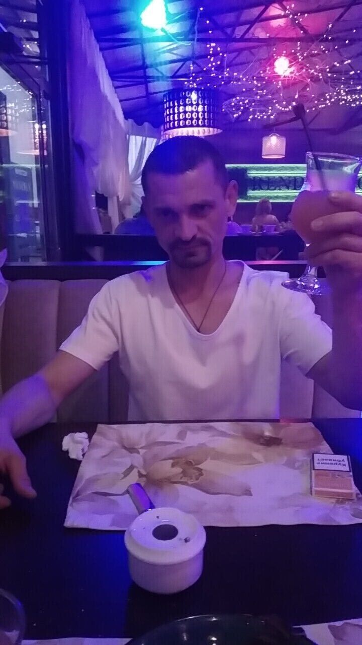  ,   Alex, 40 ,   ,   