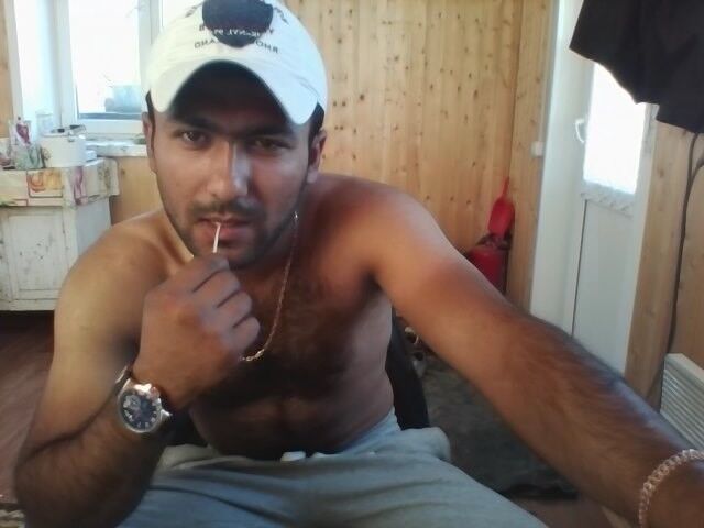  ,   Ruslan, 40 ,   ,   , c 