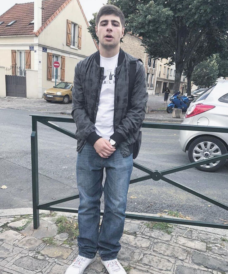  ,   Kevin, 27 ,   ,   