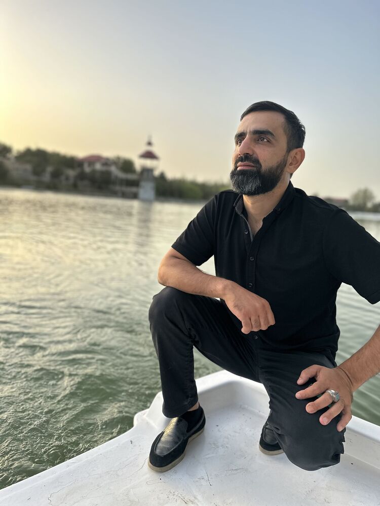  ,   Shuxrat, 35 ,   ,   , c 