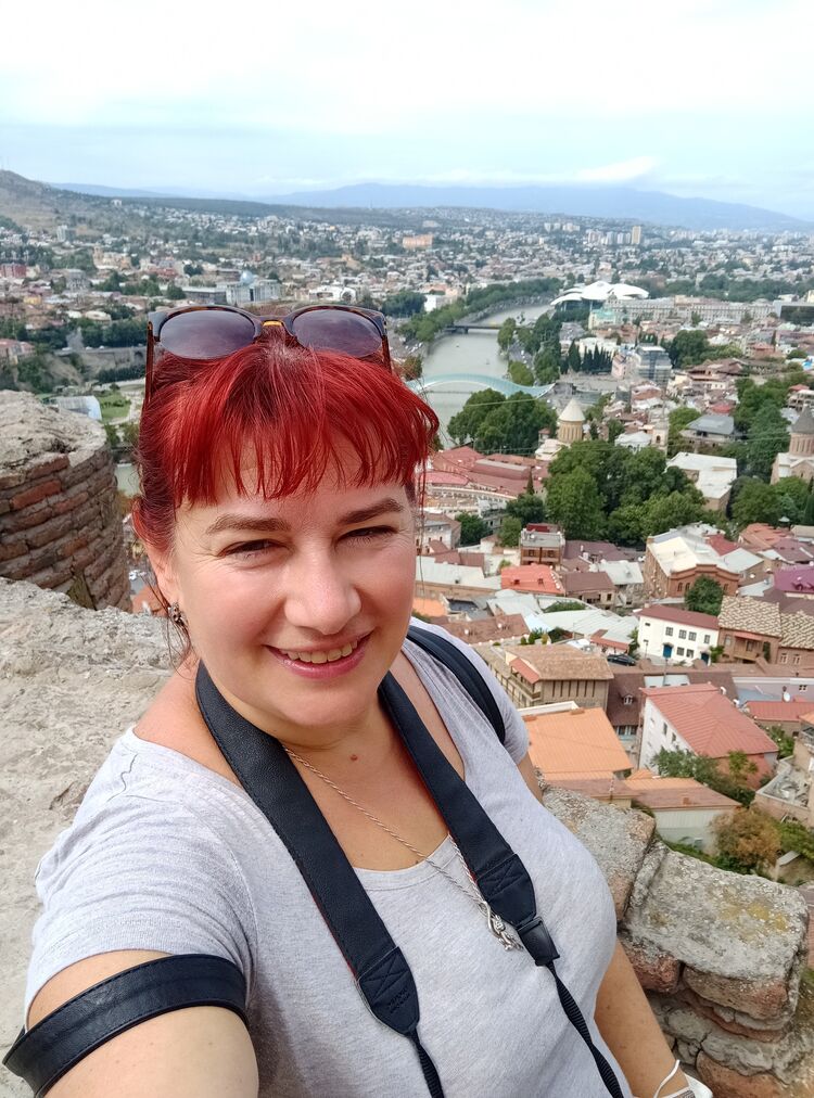  23951090  Iryna, 52 ,    